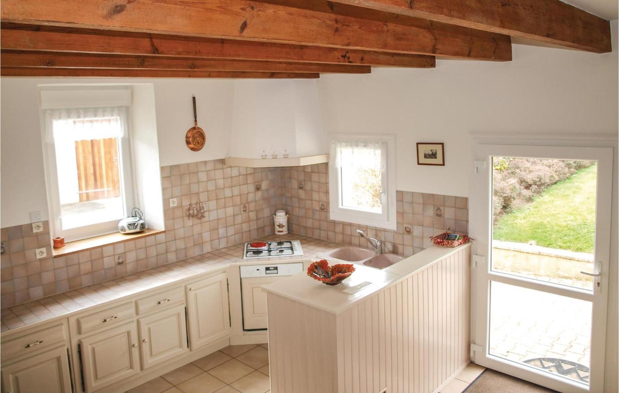 3 Bedroom Awesome Home In Lezardrieux ภายนอก รูปภาพ