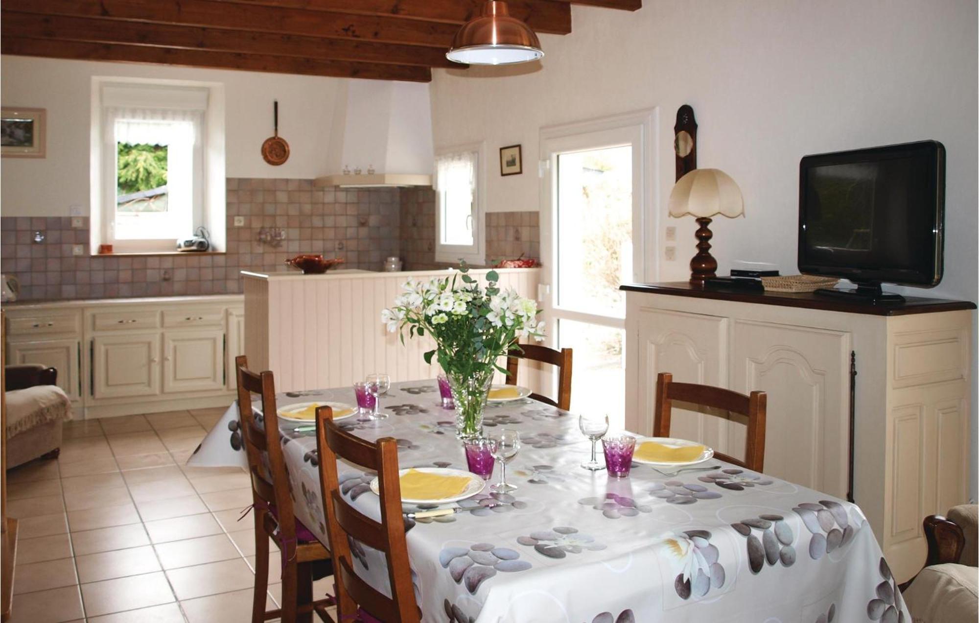 3 Bedroom Awesome Home In Lezardrieux ภายนอก รูปภาพ