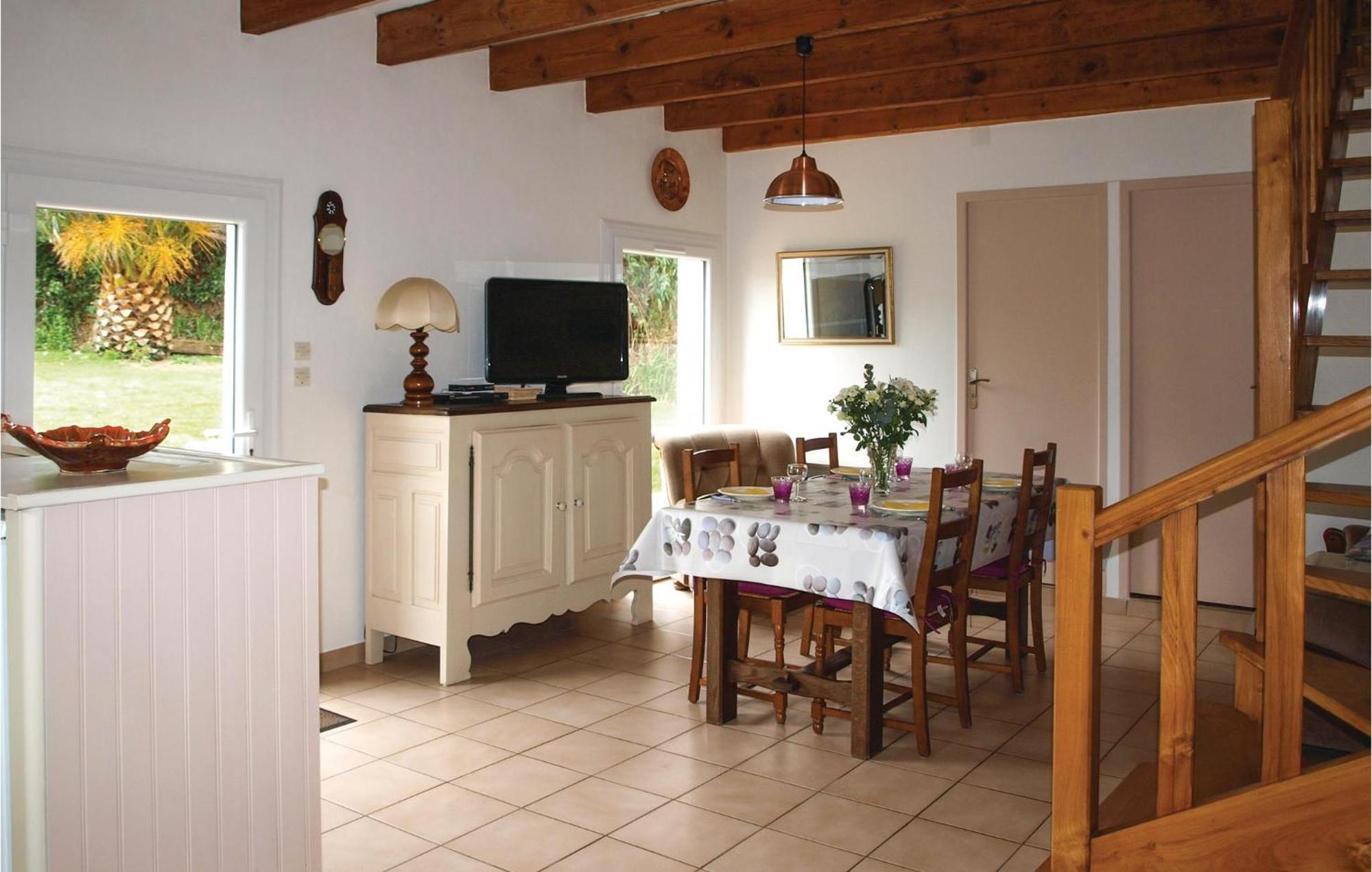 3 Bedroom Awesome Home In Lezardrieux ภายนอก รูปภาพ